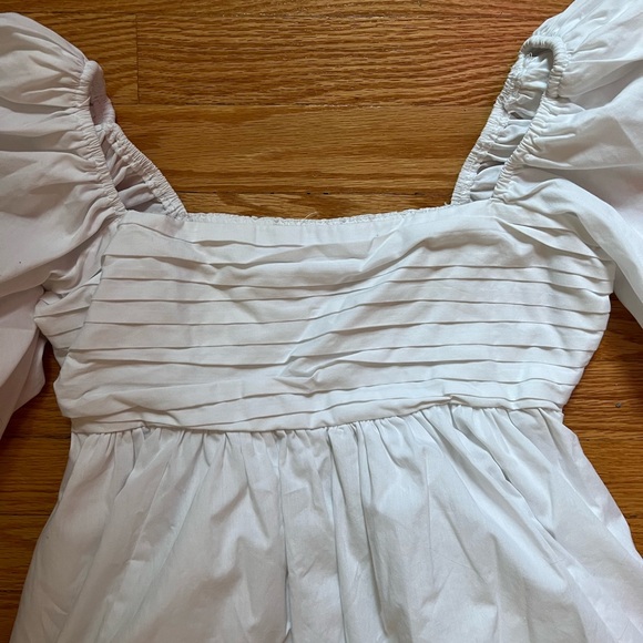 Abercrombie dress size medium. I wore it once for a photoshoot great condition - Picture 3 of 6